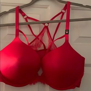Red VS very sexy push up bra